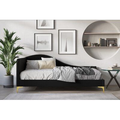 Black Daybed - A Versatile and Stylish Addition to Your Home