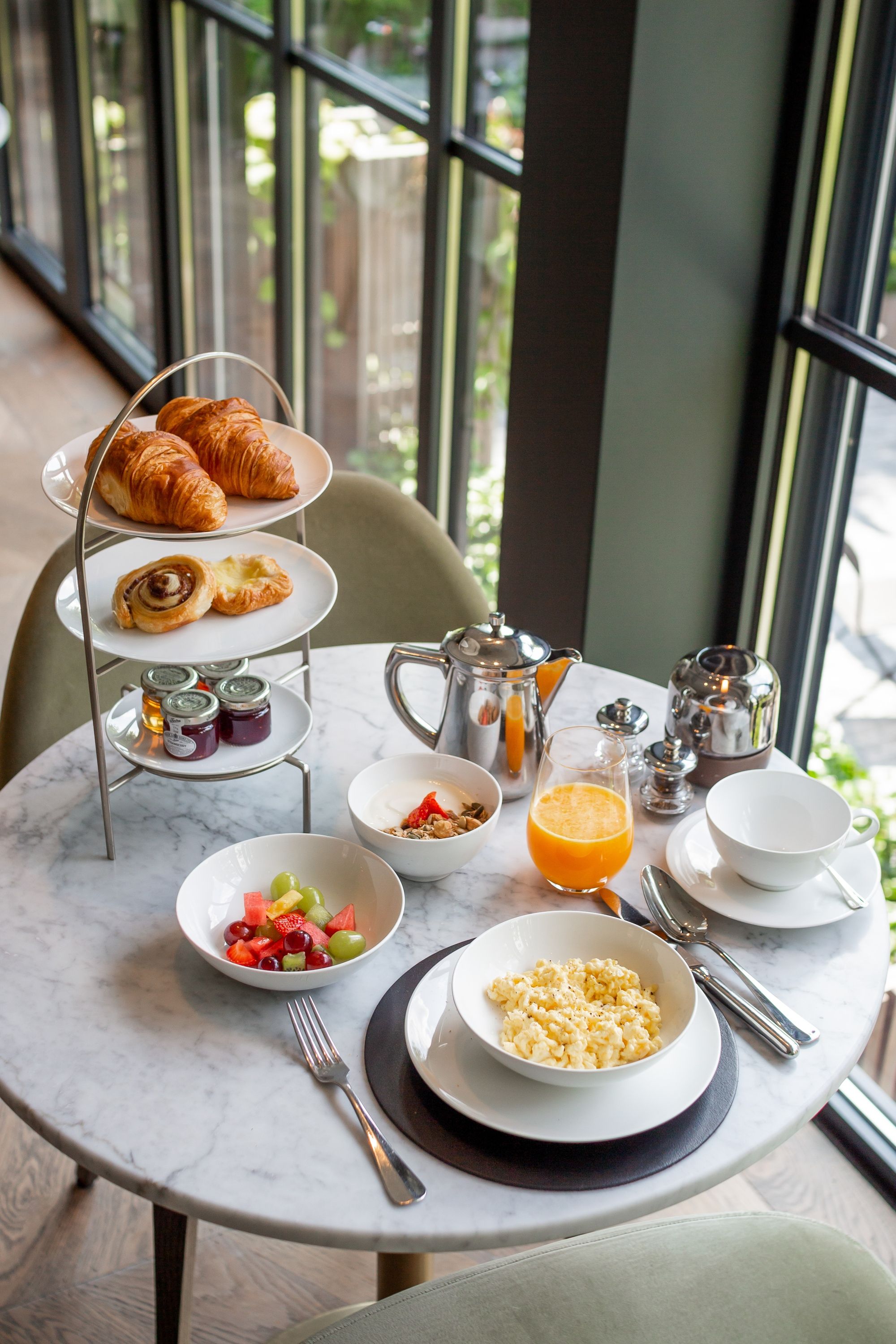 Breakfast Table Setting for a Cozy Morning Meal