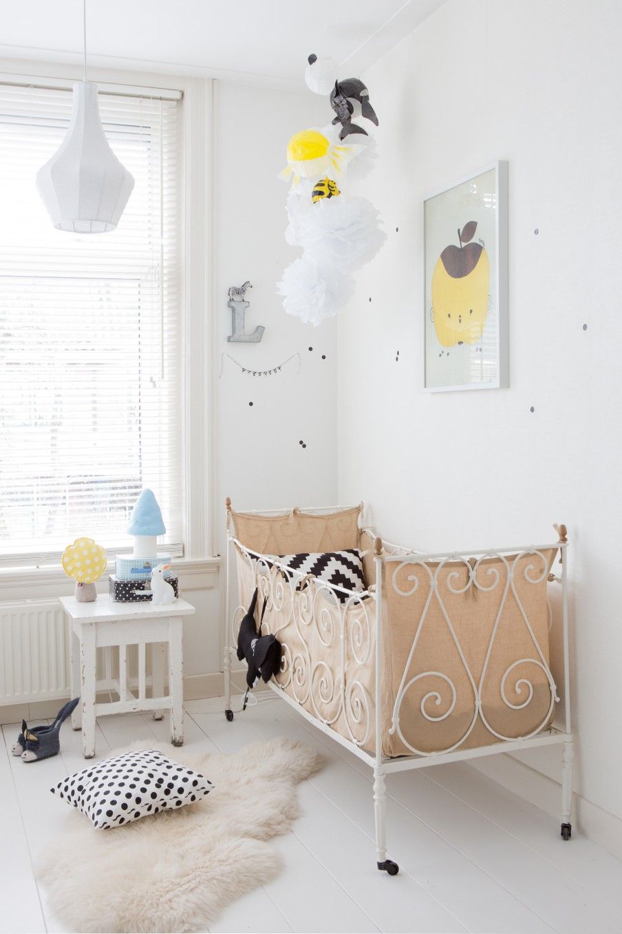 Childrens Room With Yellow Sunshine Theme