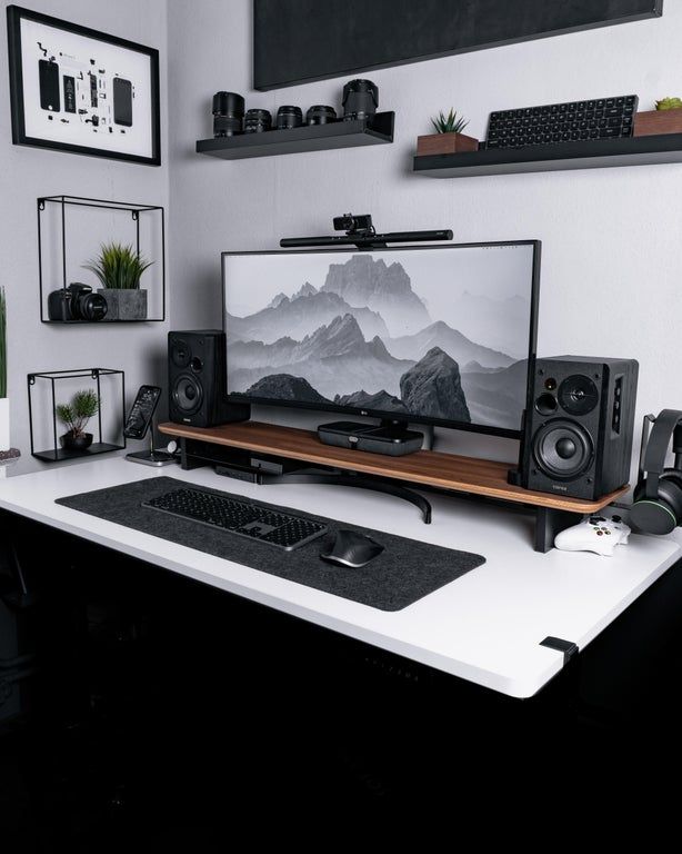 Computer Desk - Tips to Set Up Your Workstation for Maximum Productivity