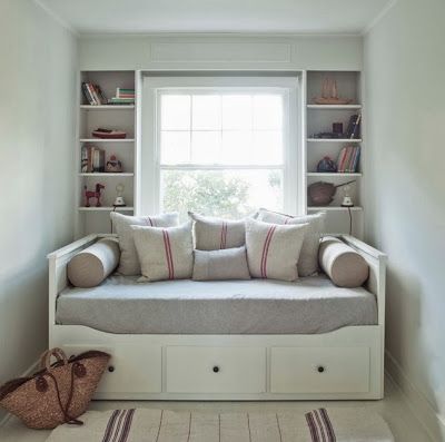 Day Bed Bedding - How to style your daybed for optimal comfort and design