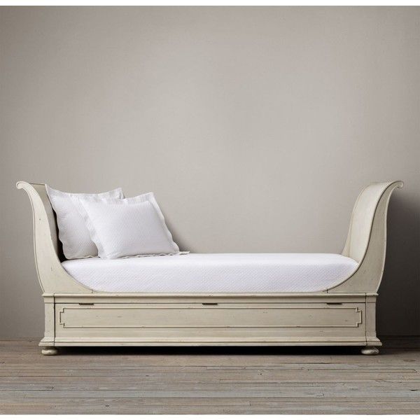 Daybed And Sleigh Daybed The Perfect Combination For Stylish Relaxation