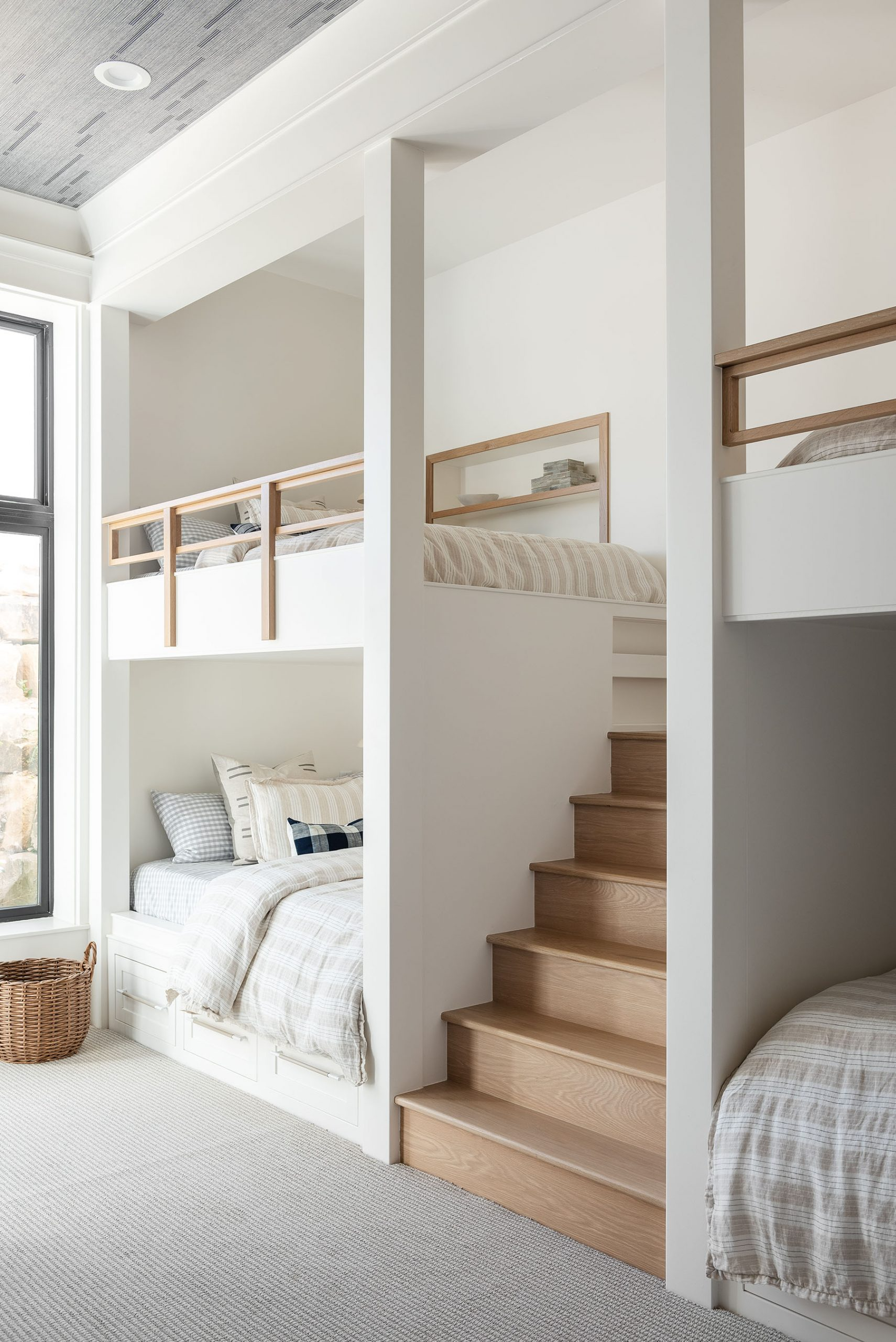 Bunk Bed Design for a Stylish and Space-Saving Bedroom