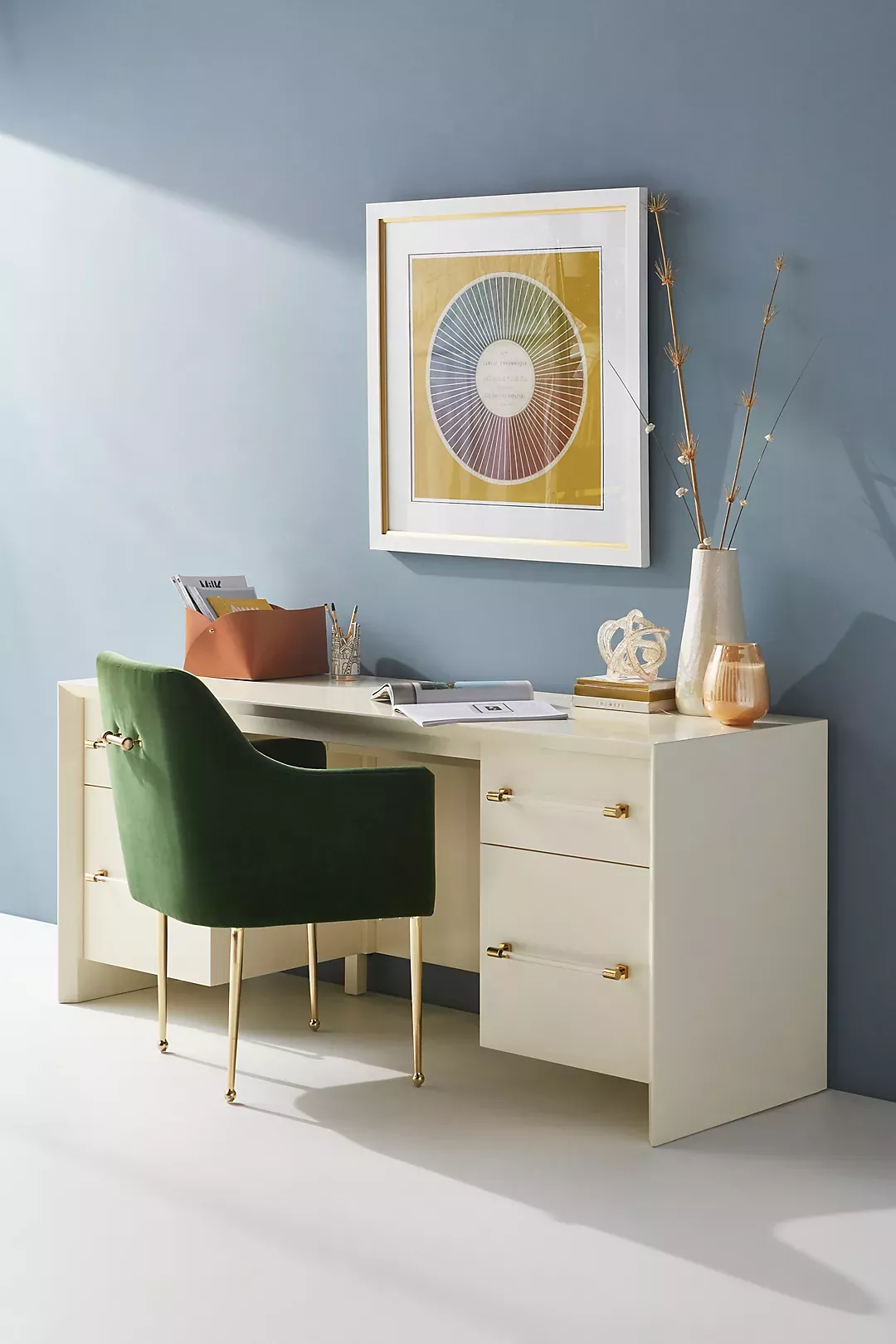 Executive Office Desk for a Sleek and Professional Workspace