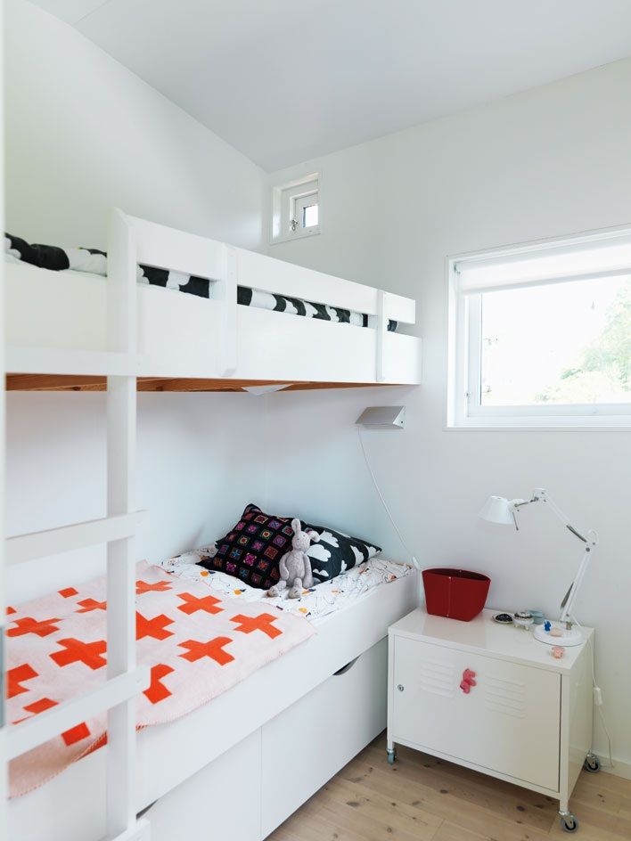 Low Bunk Beds the Perfect Space-Saving Solution for Kids' Rooms