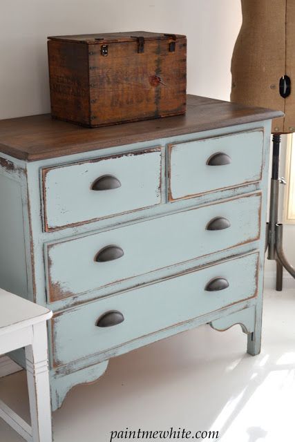 Painted Dressers A DIY Trend for Upcycling Furniture