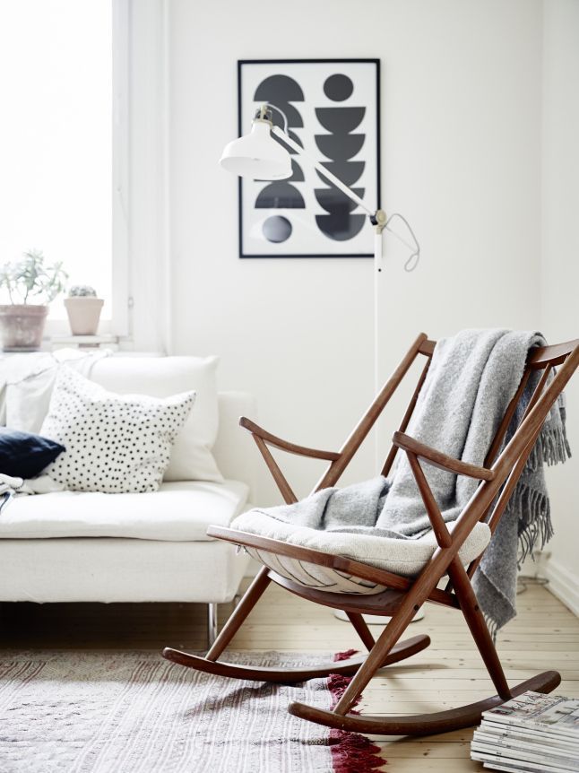 Rocking Chair For Nursery: The perfect addition to your baby's room