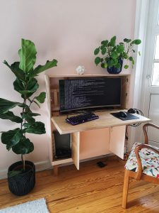 Home Computer Desks: Tips for Choosing the Best One