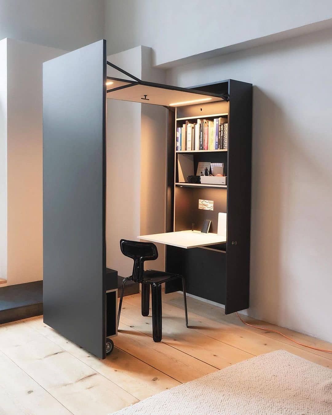 Small Desks: Compact Solutions for Tight Spaces