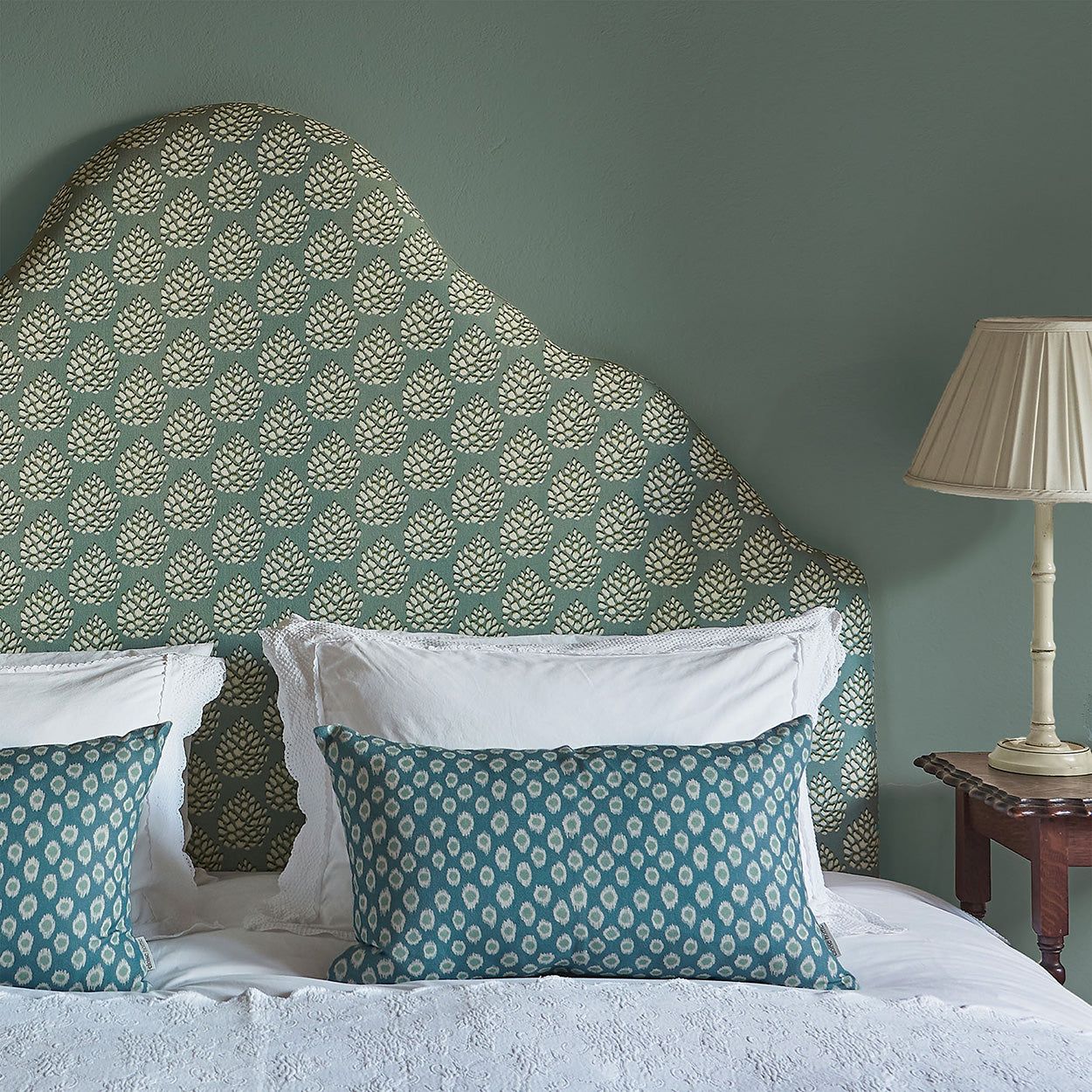 Single Headboards: How to Choose the Perfect One