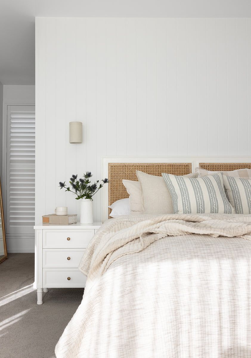 White Headboards: A Stylish Addition to Any Bedroom