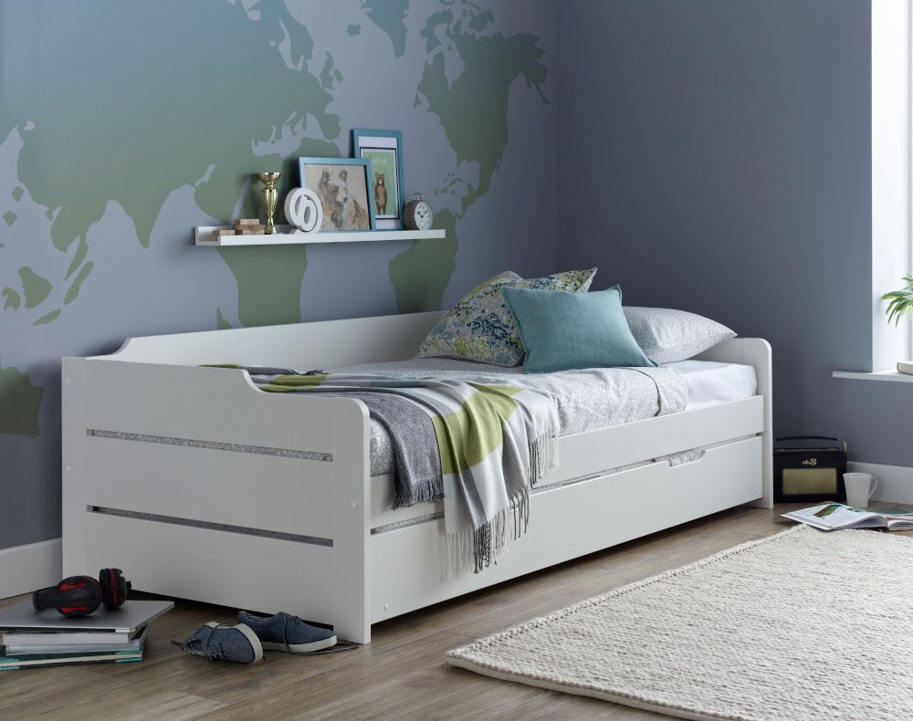 White Wooden Single Daybed A Beautiful Addition to Your Home