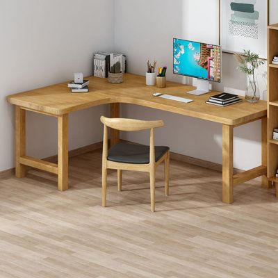 Wood Office Desk the Preferred Choice for Professionals