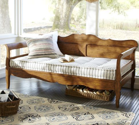 Wooden Daybed How to Create a Cozy and Stylish Space with this Classic Piece