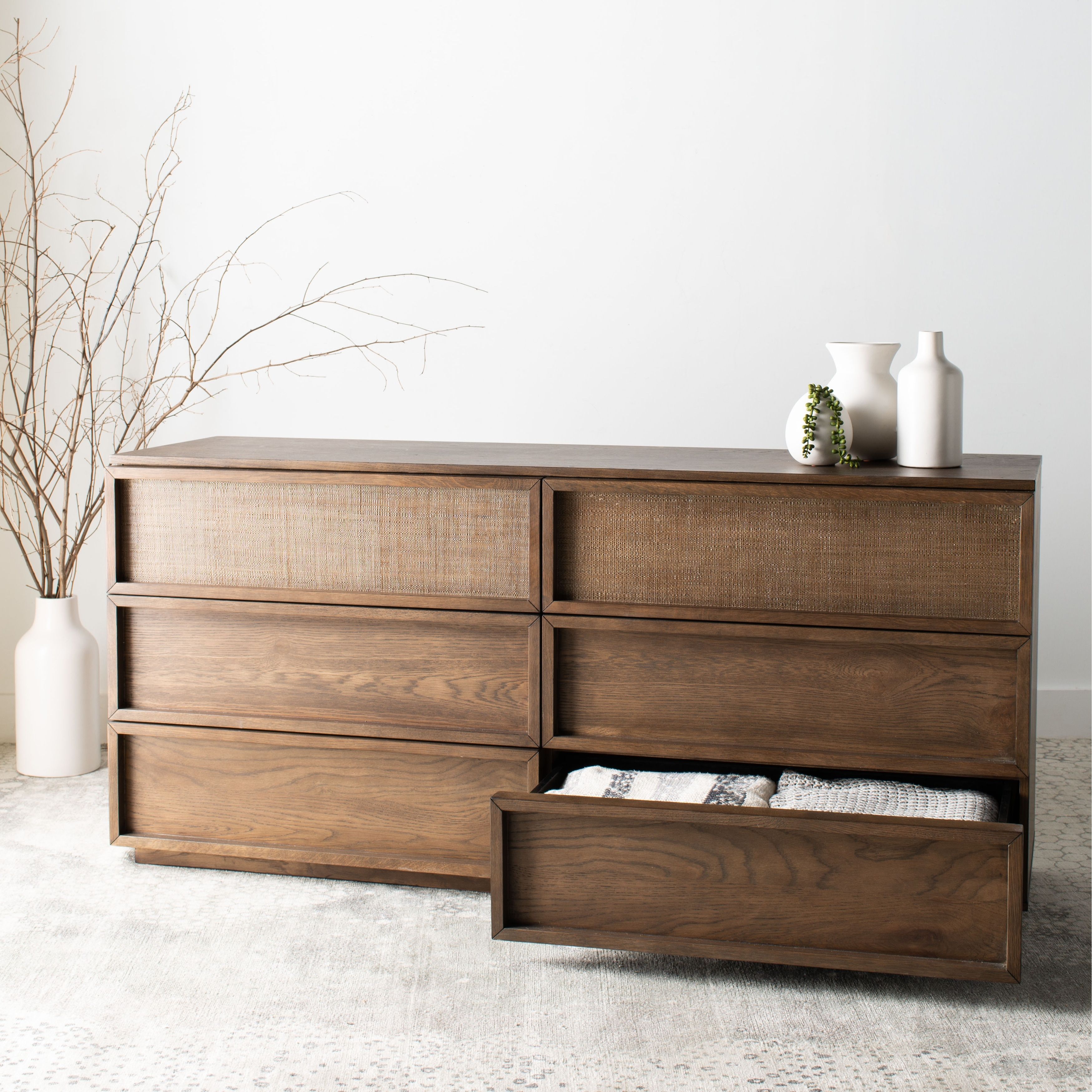 Furniture Dressers How to Choose the Perfect One