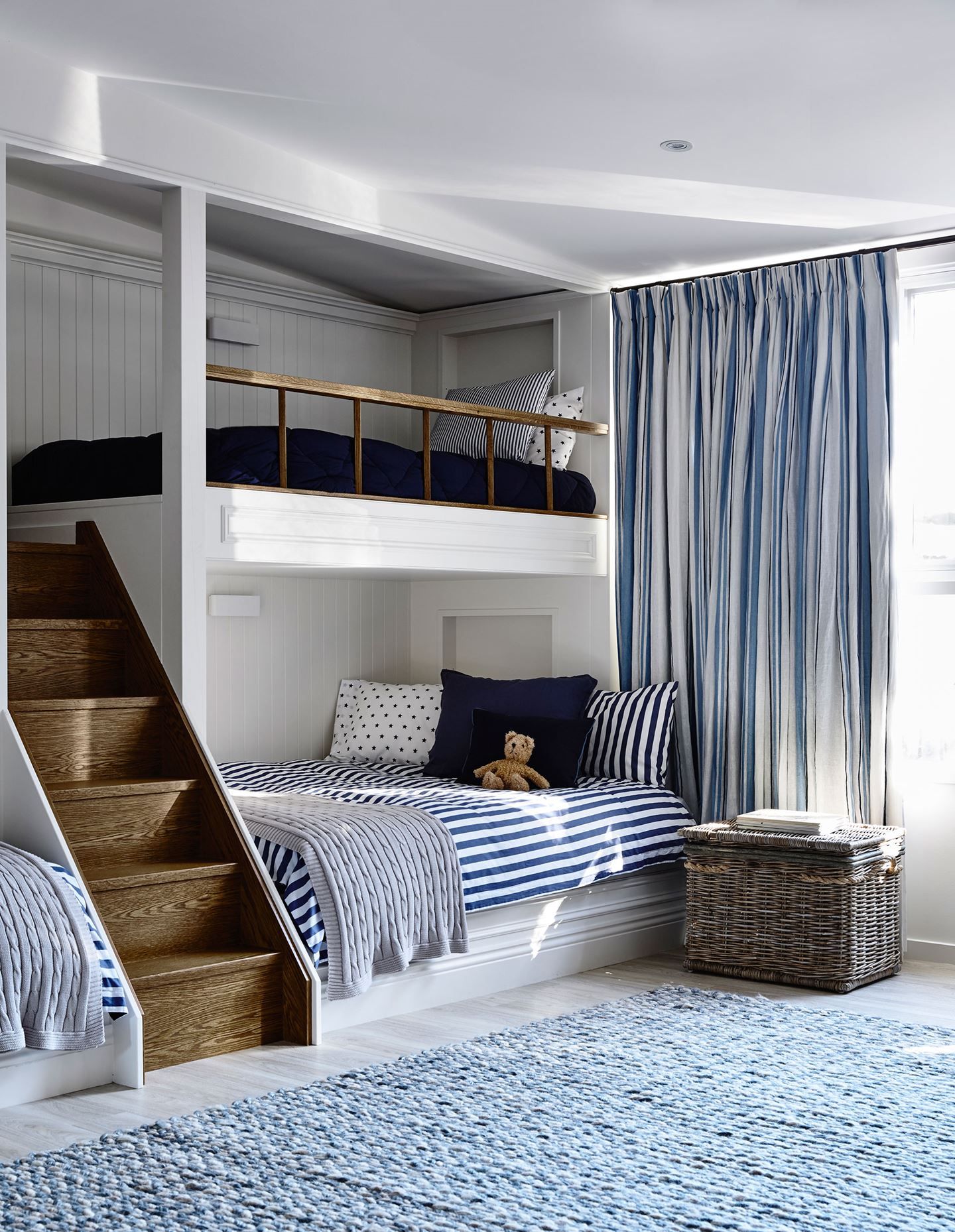 Bunk Bed Sets: Choosing the Perfect Option for Your Kids' Room