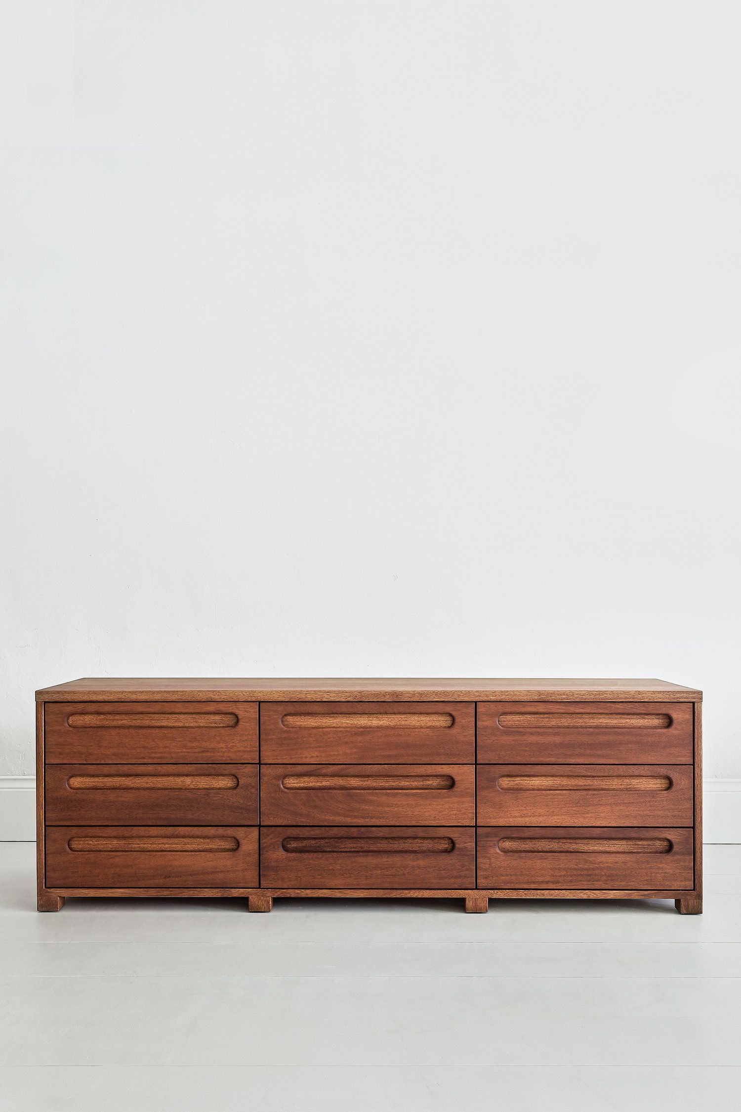 Drawer Dresser: The Essential Furniture Piece for Your Bedroom